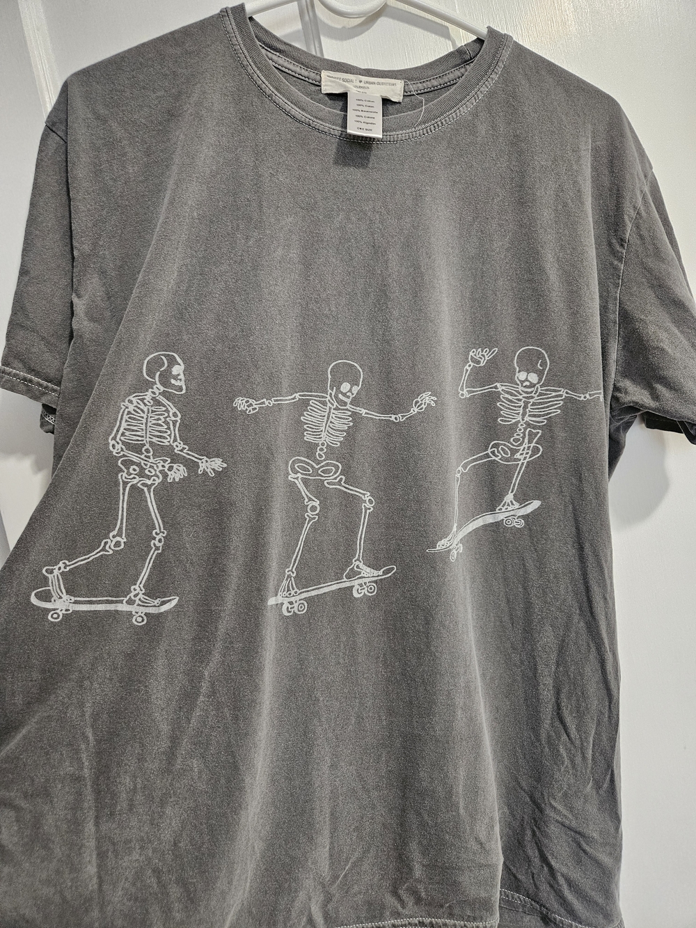 Urban Outfitters Gray Graphic Skeleton Skateboard Tee - Picture 2 of 5